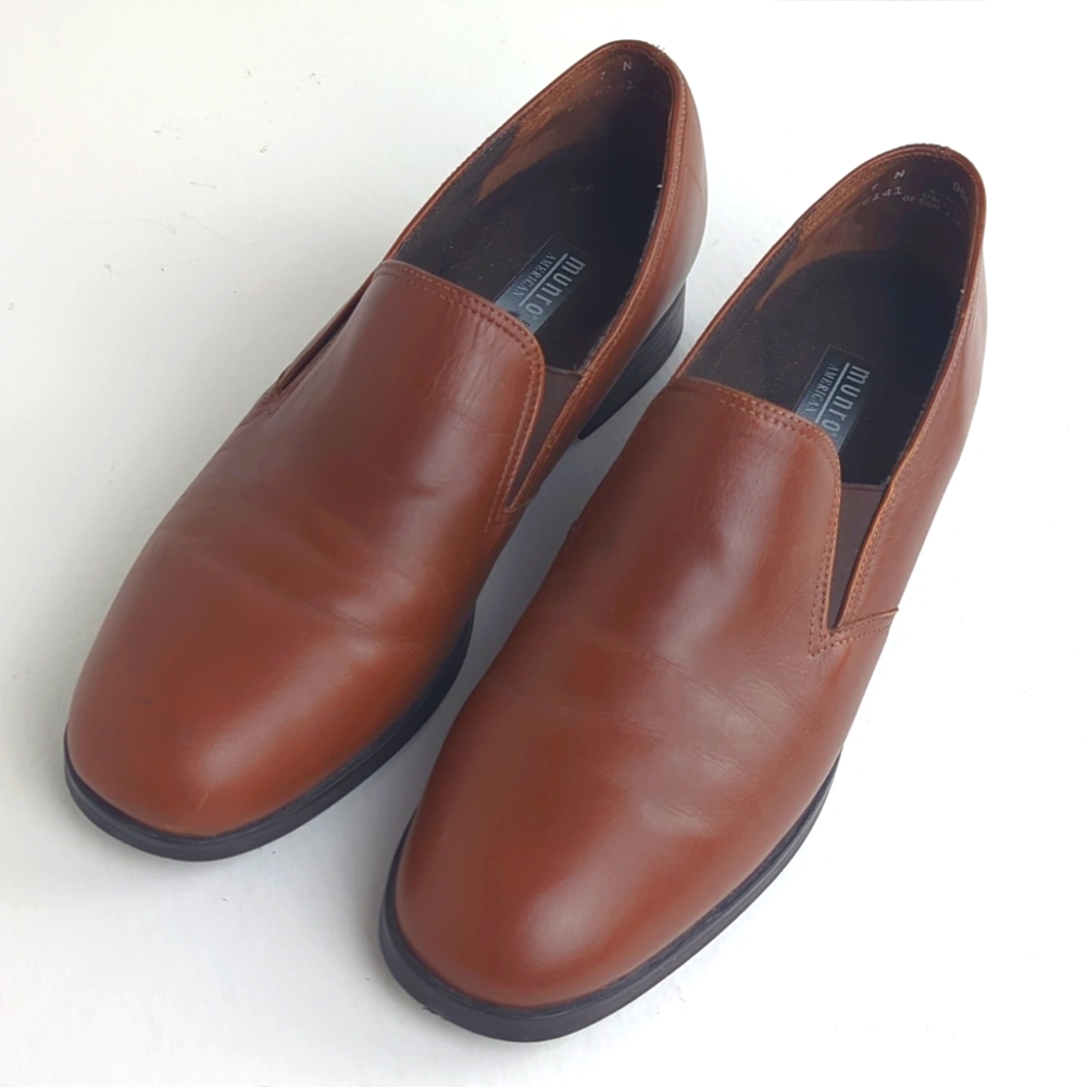 MUNRO Women's Chocolate Brown Leather Designer Loafers - Picture 2 of 5